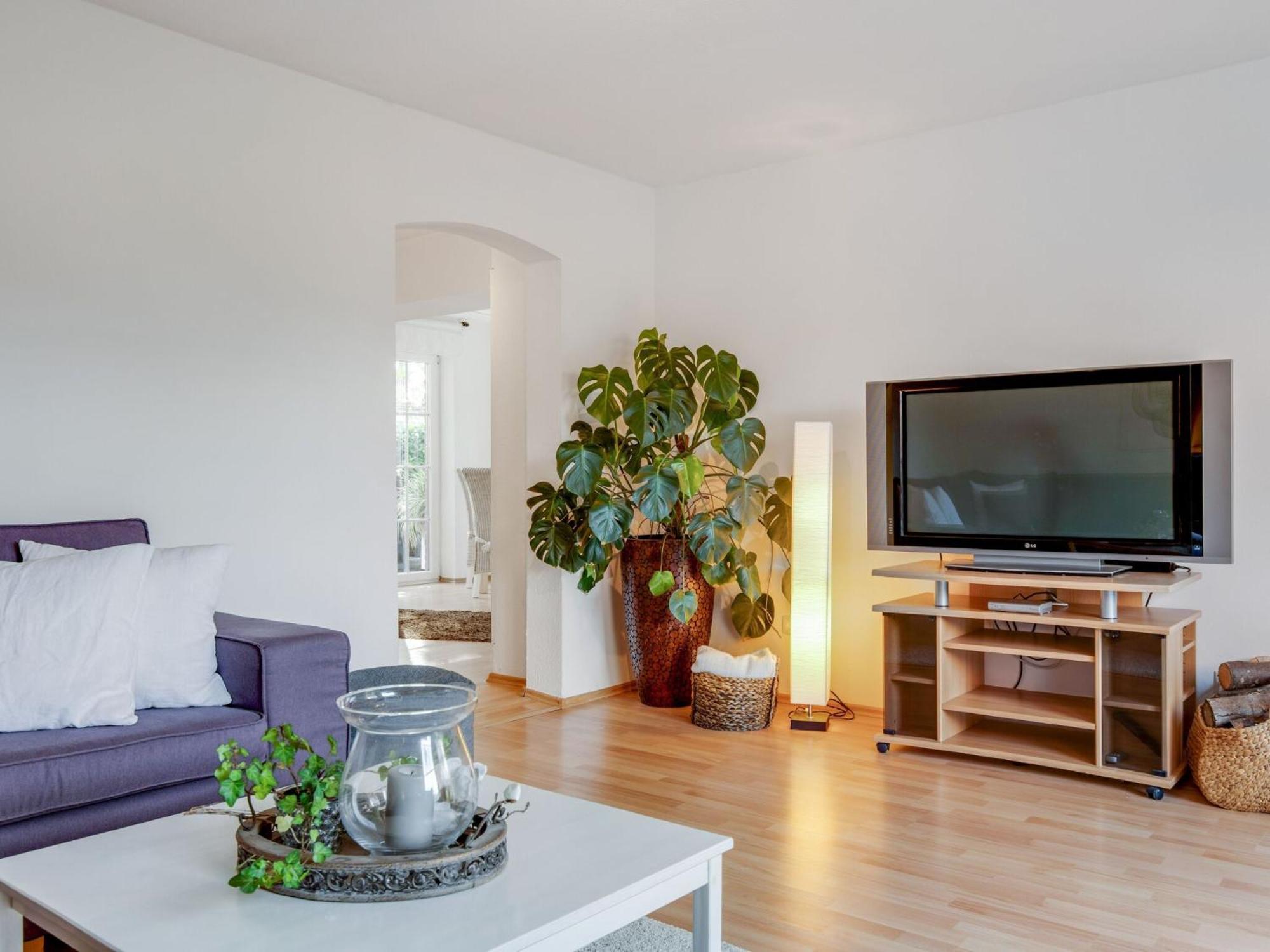 Enticing Holiday Home In Oldenburg With Garden Near Sea Dannau Luaran gambar