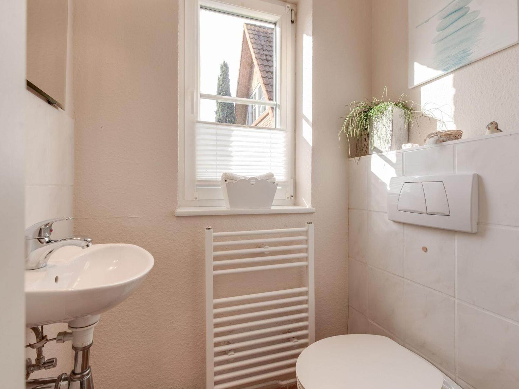 Enticing Holiday Home In Oldenburg With Garden Near Sea Dannau Luaran gambar