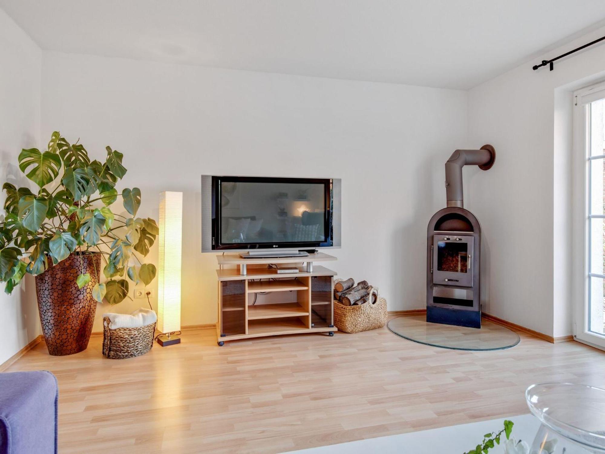 Enticing Holiday Home In Oldenburg With Garden Near Sea Dannau Luaran gambar