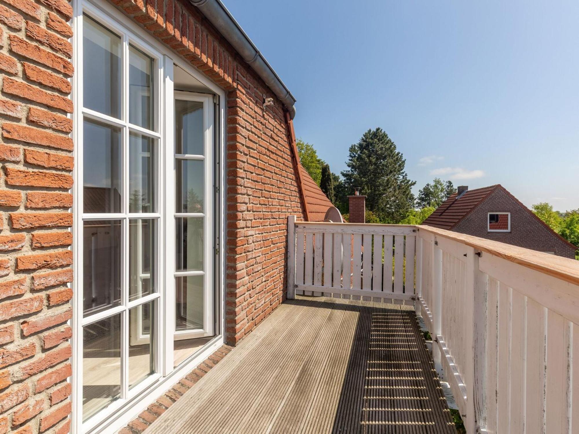 Enticing Holiday Home In Oldenburg With Garden Near Sea Dannau Luaran gambar